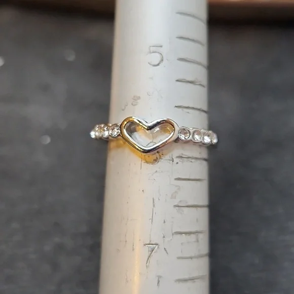 Chic Silver Heart Ring with Crystal Details Size 5/6 - Picture 2 of 2